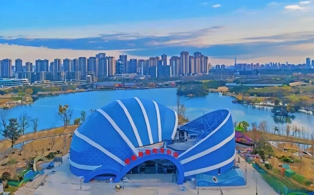 成都衡泰助力西南首个“海洋 + 古蜀”地标荣耀诞生！成都熊猫海洋公园盛大开启试运营！